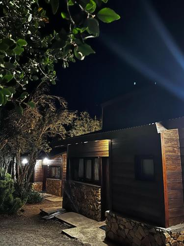 Cabañas ROCA DEL LAGO, en Villa Pehuenia (Cabanas ROCA DEL LAGO, en Villa Pehuenia) in 比利亞佩韋尼亞