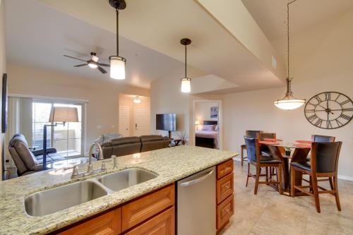 8 Mi to Tonto Natl Forest Modern Condo in Mesa! in Apache Junction