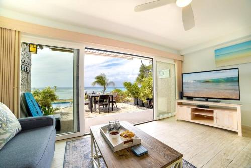 Hoyochi Nikko 105 · HN 105 OceanFront 1BD w Lanai AC Steps from image