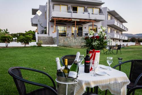 Nereides Hotel, Kolimvárion bei Dhrapaniás