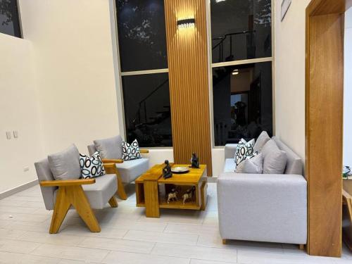 New villa with 4 bedrooms and 5 beds in La Caña