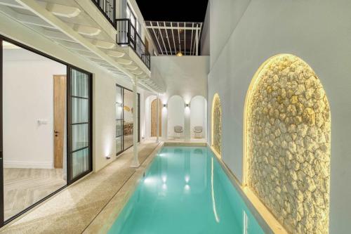 Blanche E Colonial 3BR Villa Pool in Berawa