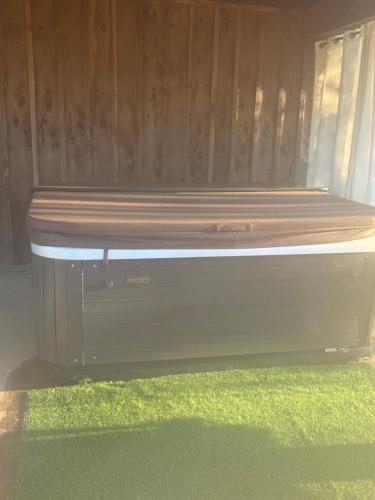 Cedar cross cabin in Demopolis