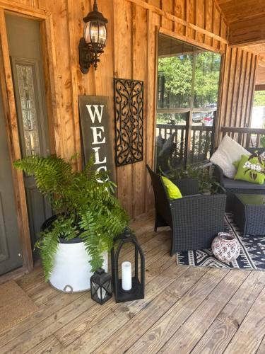 A szálláshely kívülről, Cedar cross cabin in Demopolis