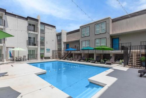 Cozy Dallas Retreat Near Downtown pool view in Oak Lawn