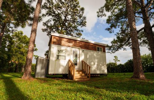 A szálláshely kívülről, Summer Tiny House in Royal Palm Beach (FL)
