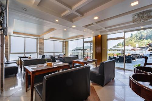 Restaurant, Village Highland Resort in Anantalingeshwar