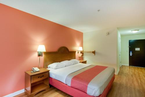 Motel 6-Hinesville GA - image 9