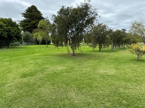 Poona Farm Estate - Caravan & Camping in Mount Dutton Bay