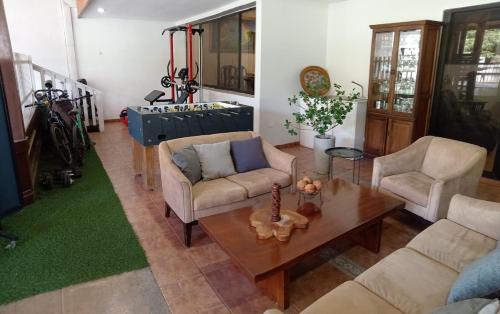 Escazú 4BR- Full house premium location (Escazu 4BR- Full house premium location) in 瓜奇佩林
