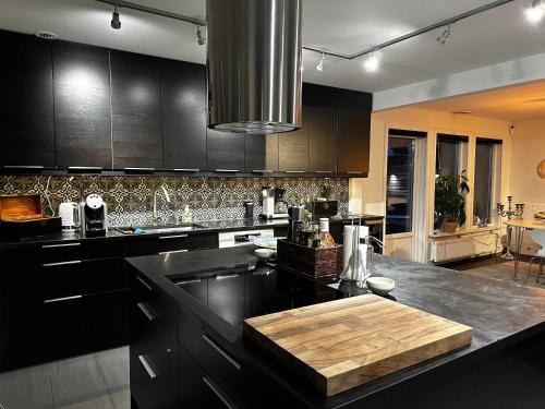 Modern Villa with Hot Tub & Sauna Near Stockholm, Sztokholm (zdjęcie 9)