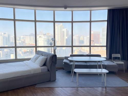 Contemporary Duplex Seoul Stn City View 3min
