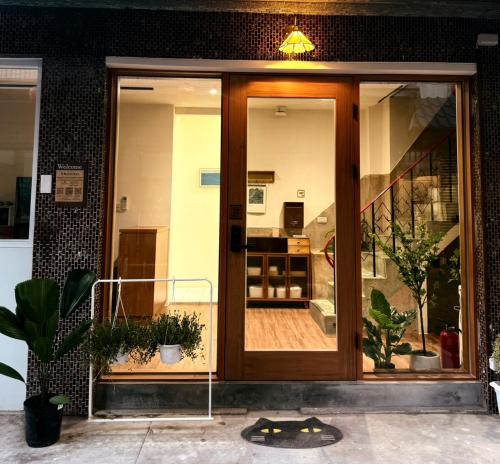 Entrance, KM Hostel in Chiayi