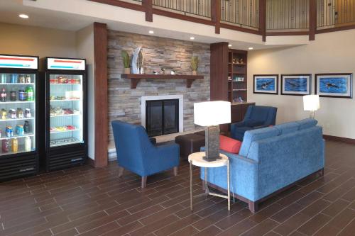 Super 8 by Wyndham Le Claire/Quad Cities - image 10