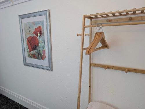5BR Spacious Contractor Home, Parking for 2 vans