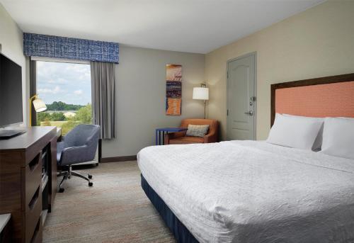 Hampton Inn Meridian - image 12