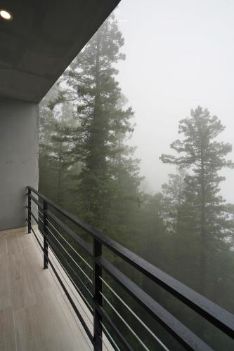 ระเบียง/ชานเรือน, The Cloud Xpress in นาเทียคาลี