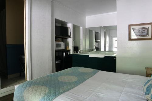 1 double bed