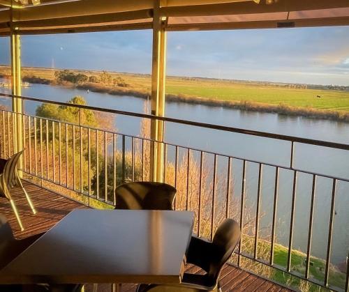 Tailem Bend Riverside Hotel in เทเลม เบนด์