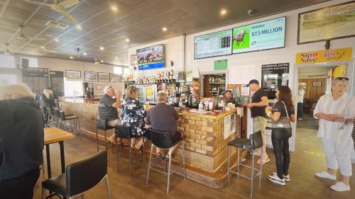 Tailem Bend Riverside Hotel in เทเลม เบนด์