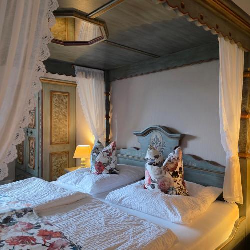 1 queen bed