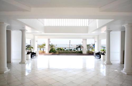 숙소 외관, 농사 포인트 마리나 앤 리조트 (Nongsa Point Marina & Resort) in 농사