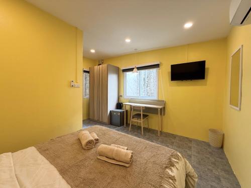 room detail thumbnail 1