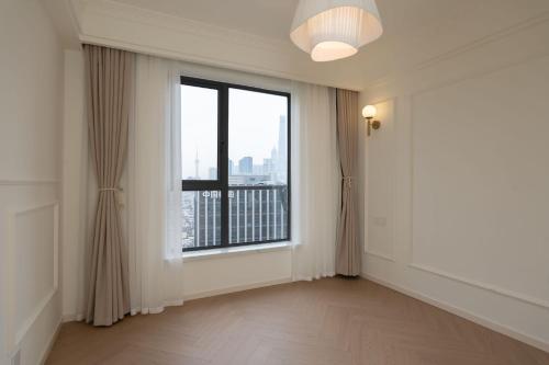 EHUB - Enjoy Shanghai Tower View with Floating Window, near Yuyuan Garden and the Bund, Šanghaj (fotografie 9)