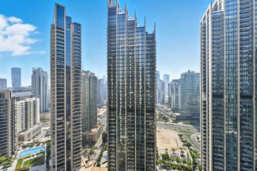 28th Floor Apartment Next to Burj And Mall Sleeps 7, Dubai (photo 8)