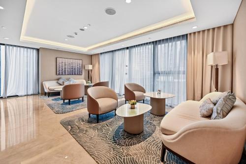 28th Floor Apartment Next to Burj And Mall Sleeps 7, Dubai (photo 9)