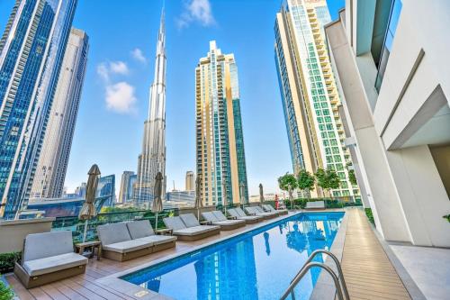 28th Floor Apartment Next to Burj & Mall Sleeps 7 - image 11