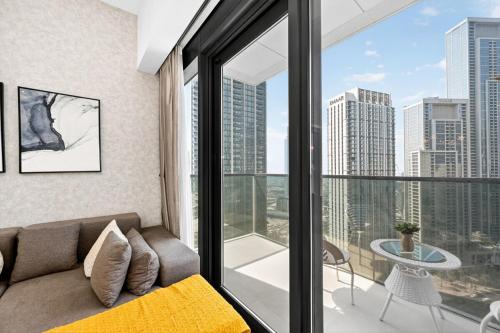 28th Floor Apartment Next to Burj & Mall Sleeps 7 - image 10