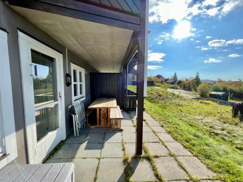 Terraza/balcón, Spacious Stay With 3 Bedrooms And 2 Baths in Beitostolen