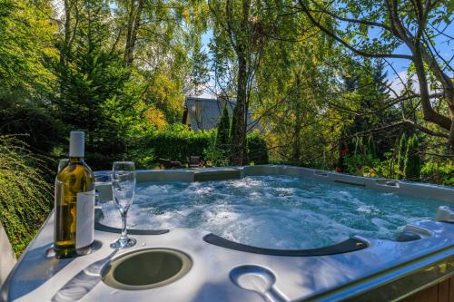 Karstais baseins, Casa Nature Bogo in Breze