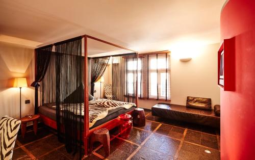 room detail thumbnail 0