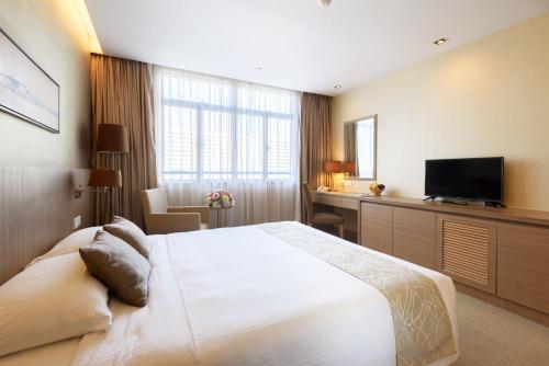 room detail thumbnail 2