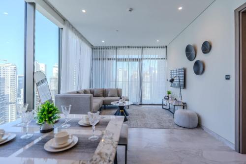TRPS - Peninsula Five, Business Bay - Stylish 1BR - Canal & Burj Khalifa Views, Dubái (foto 8)