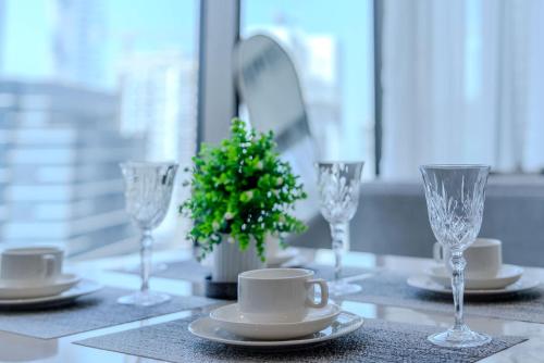 TRPS - Peninsula Five, Business Bay - Stylish 1BR - Canal & Burj Khalifa Views, Dubái (foto 10)