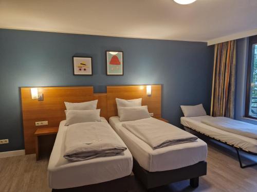 1 queen bed