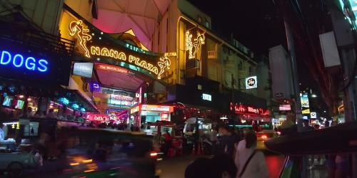 Yellow Place Sukhumvit 2 - image 8