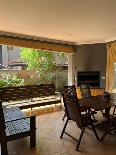 Villa on 8 Pecanwood, Hartbeespoort (foto 2)