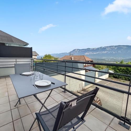 Terrasse, Parking privé, Vue lac & montagne - Location saisonnière - Le Bourget-du-Lac