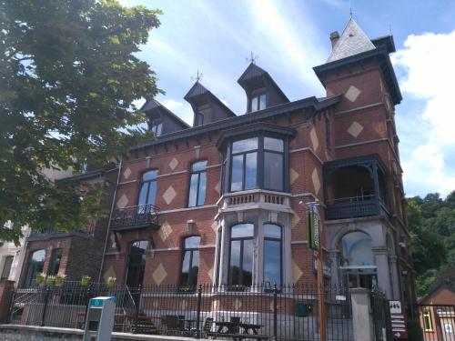 Vedere exterior, Auberge de Jeunesse de Namur in Namur