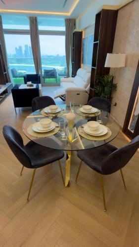 Highend Azure 1BR Sea View and Private Beach with Pool Access, Dubaï (photo 9)