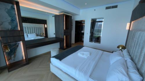 Highend Azure 1BR Sea View and Private Beach with Pool Access, Dubaï (photo 5)