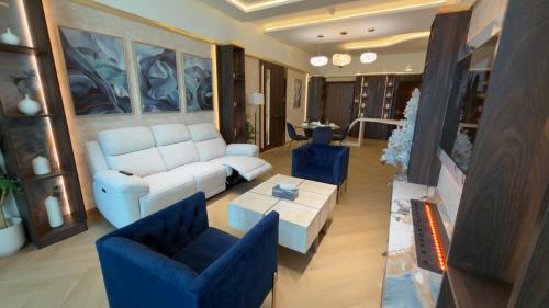 Highend Azure 1BR Sea View and Private Beach with Pool Access, Dubaï (photo 8)