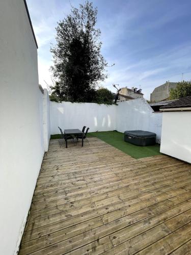 Studio Jacuzzi & Private Cinema - Paris south in Le Perreux-sur-Marne
