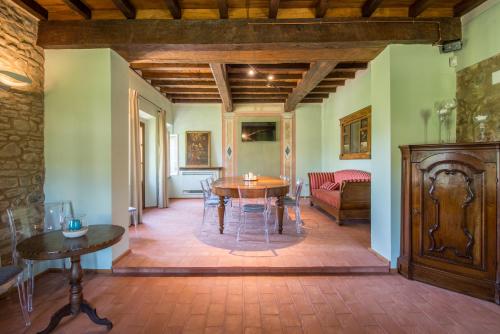Jagatud salong / TV-ala, Borgo Cadonega in Baiso