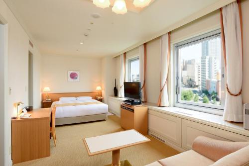 Executive Floor Deluxe Double Room with City View - Non-Smoking