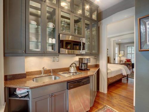 Bird Baldwin Twelve Oaks - image 8